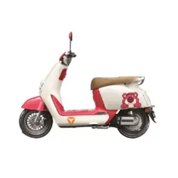 Mua xe máy điện YADEA Ocean Gấu Dâu trả góp 0% tại Điện Máy Trả Góp Lê Triều, thủ tục đơn giản, duyệt nhanh. Thiết kế dễ thương, phong cách trẻ trung, vận hành êm ái, tiết kiệm điện, phù hợp học sinh – sinh viên. Giá tốt, bảo hành chính hãng, hỗ trợ trả góp linh hoạt.