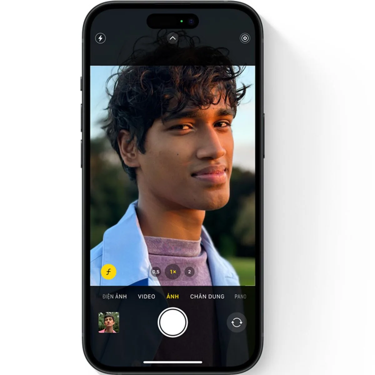 iPhone 15 Plus l&agrave; một thiết bị g&acirc;y ấn tượng ngay từ lần ra mắt, với thiết kế sang trọng, bộ xử l&yacute; mạnh mẽ, hệ thống camera k&eacute;p đặc trưng cho khả năng chụp ảnh sắc n&eacute;t, v&agrave; m&agrave;n h&igrave;nh chất lượng cao, mang lại trải nghiệm sử dụng tuyệt vời cho người d&ugrave;ng.