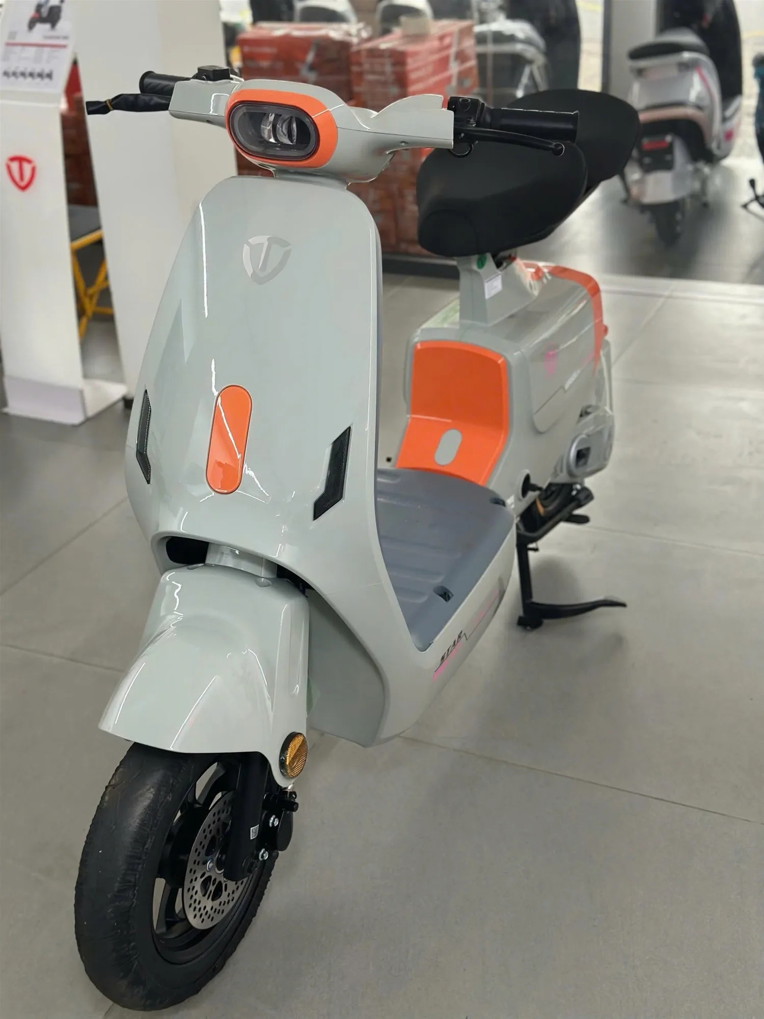 ⚡ Vận hành êm ái – Phù hợp cả học sinh & người đi làm